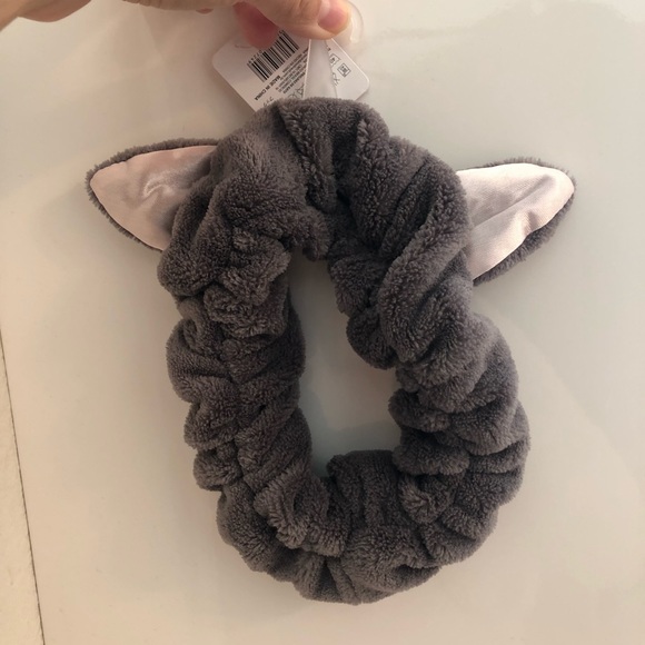 Japanese fuzzy beauty headband with animal ears - Picture 1 of 2